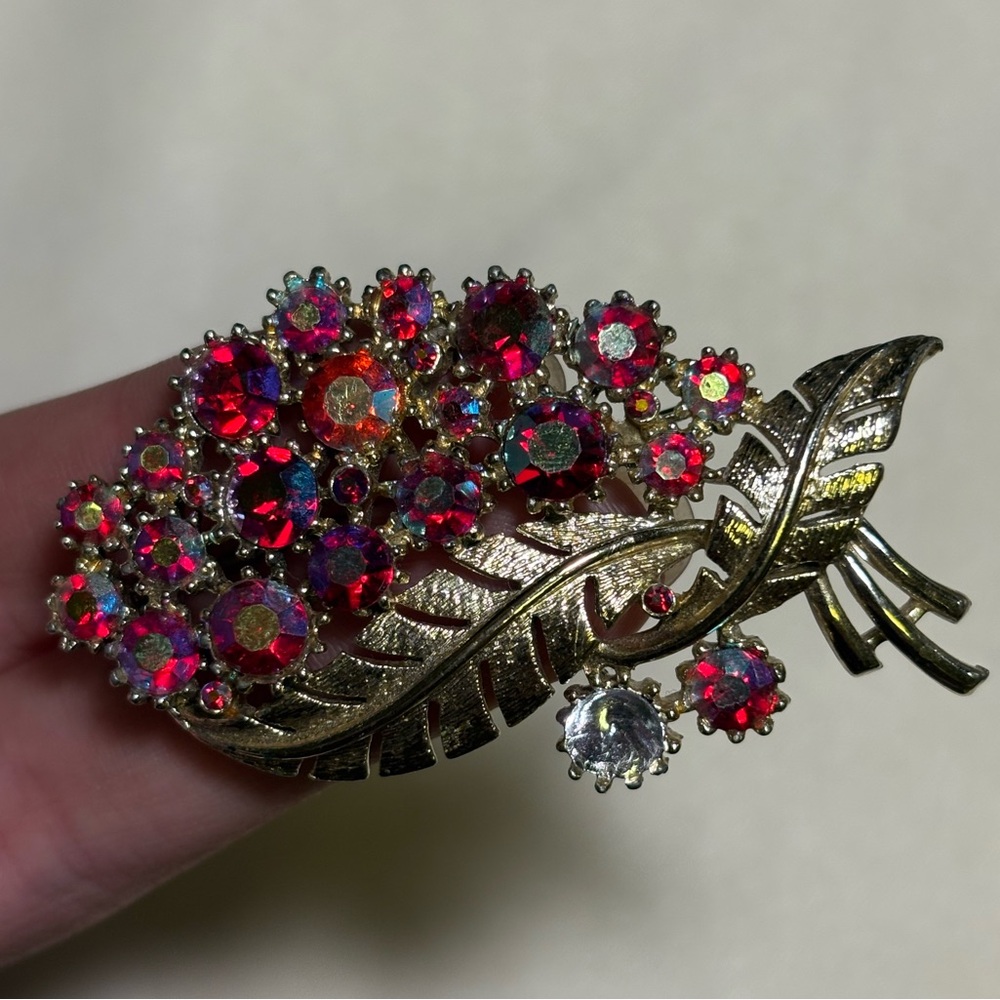 Vtg Coro Iridescent Red Rhinestone Brooch with Leaves
